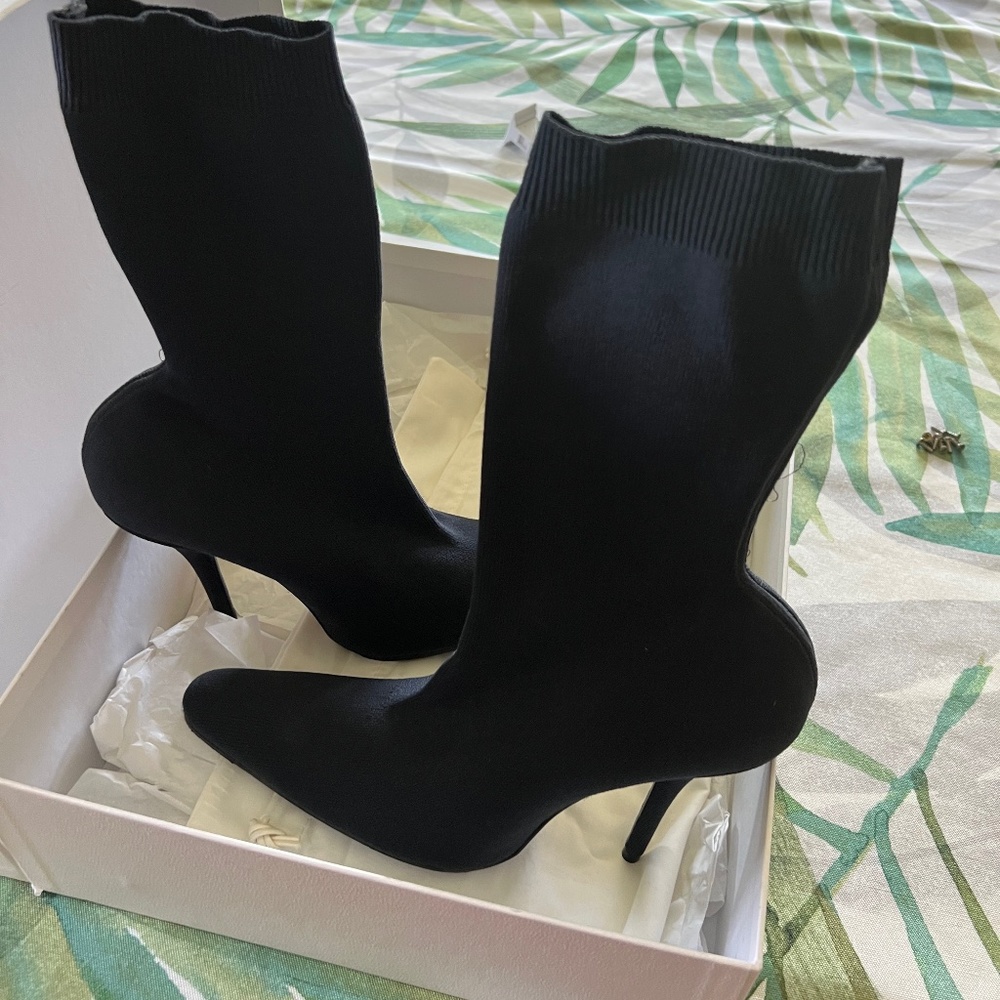Knife Stretch Stiletto Booties 41 Never Worn